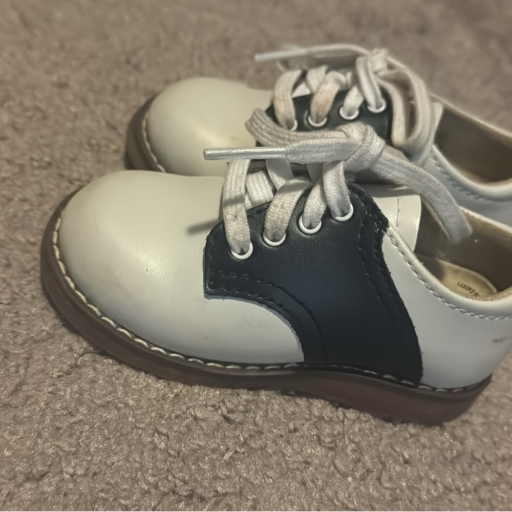 Footmates saddle Oxford shoes